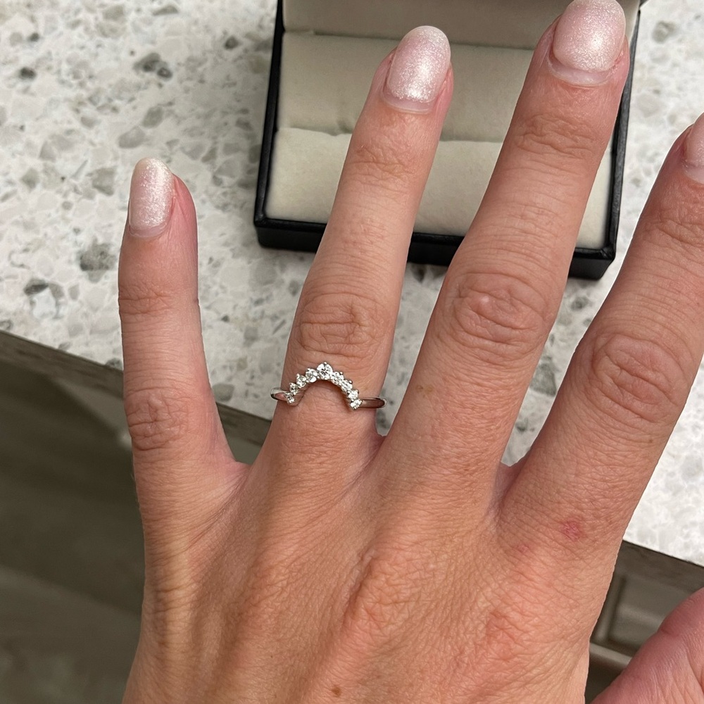 Louily ring